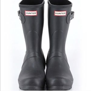 HUNTER BOOTS